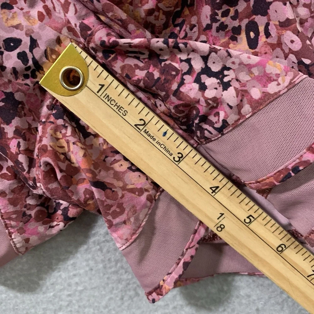 Athleta Mesh Racer Run Mid Rise 4 Short Pink Combo 3X